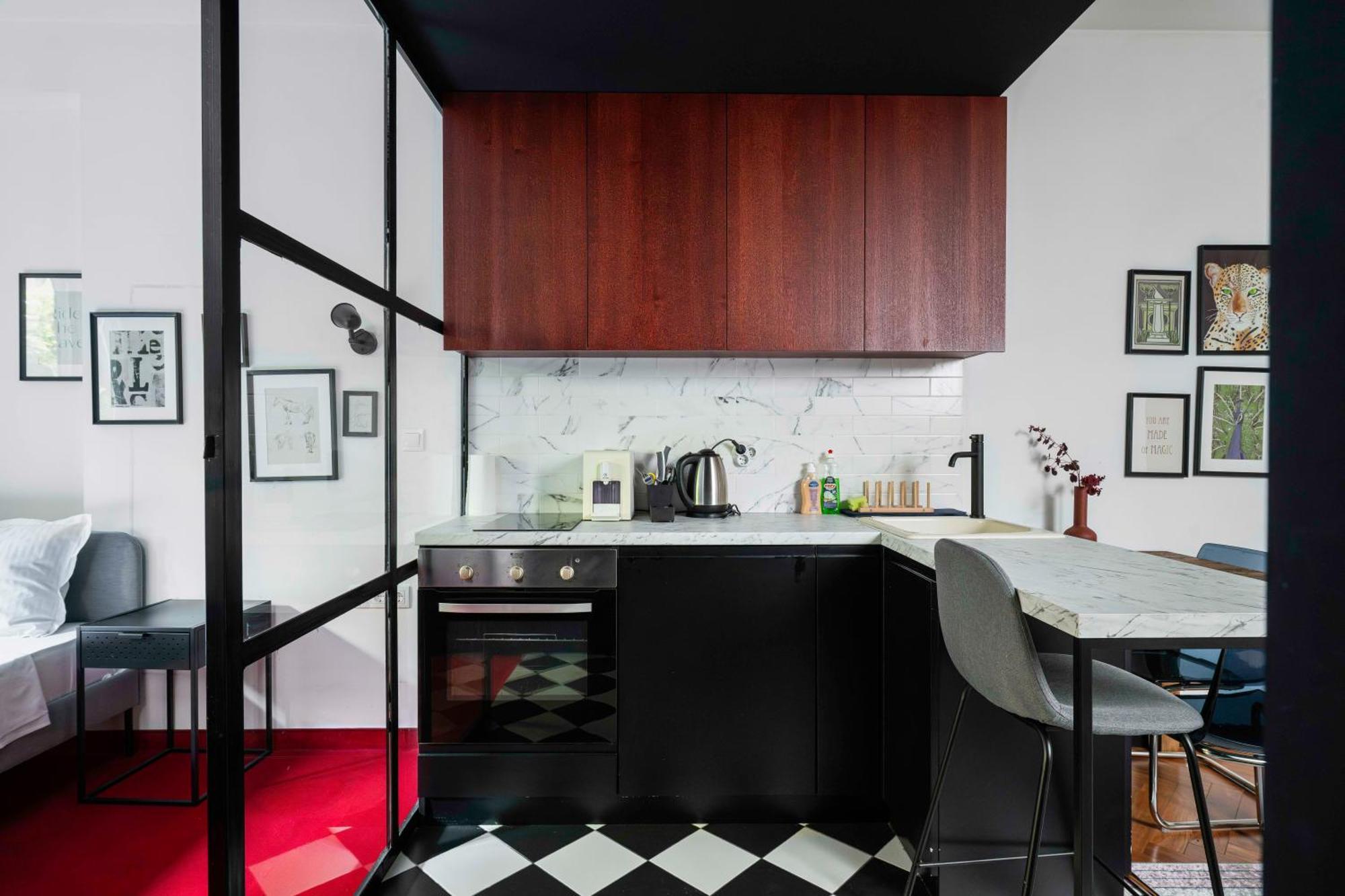 Central Art-Inspired Flat With Private Garage 소피아 외부 사진
